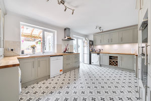 Kitchen- click for photo gallery
